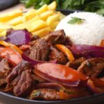 Lomo saltado peruano